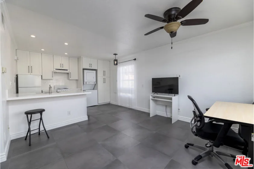 23325 La Crescenta #D photo 1