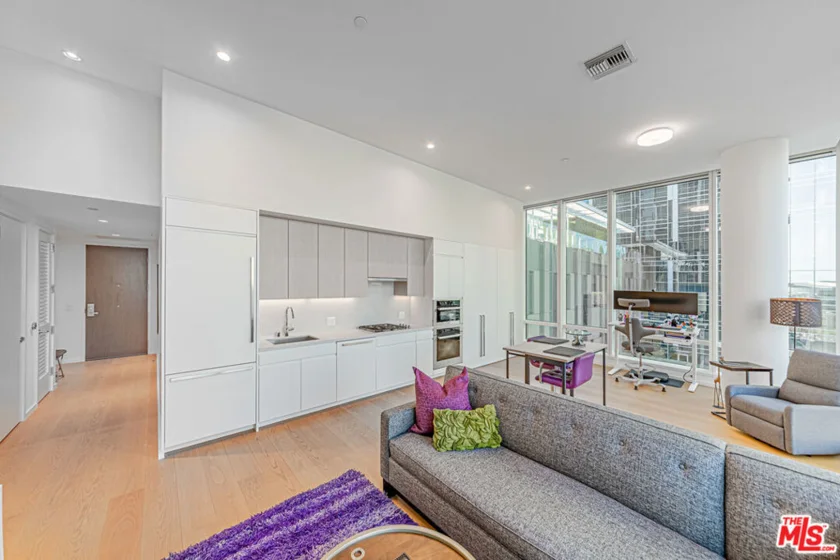 877 Francisco Street #806 photo 35