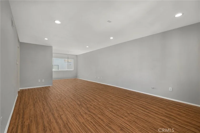 12801 Moorpark Street #303 photo 4