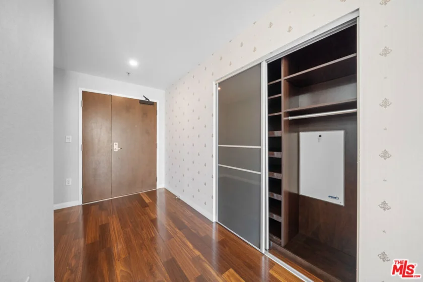 3785 Wilshire Boulevard #1709 photo 34