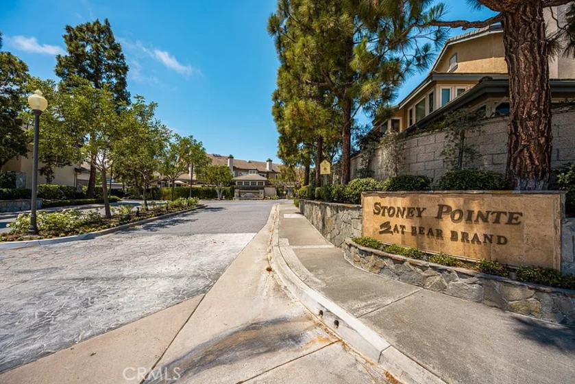 100 Stoney Pointe photo 33