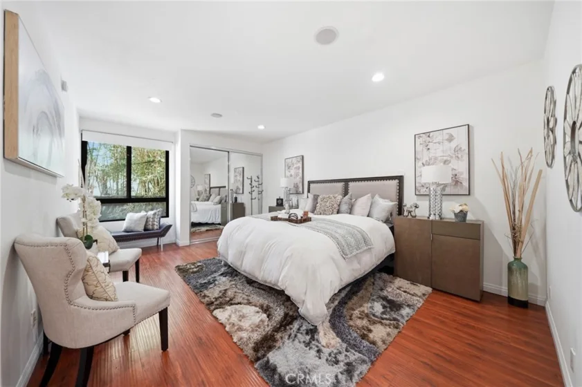 4477 Wilshire photo 26
