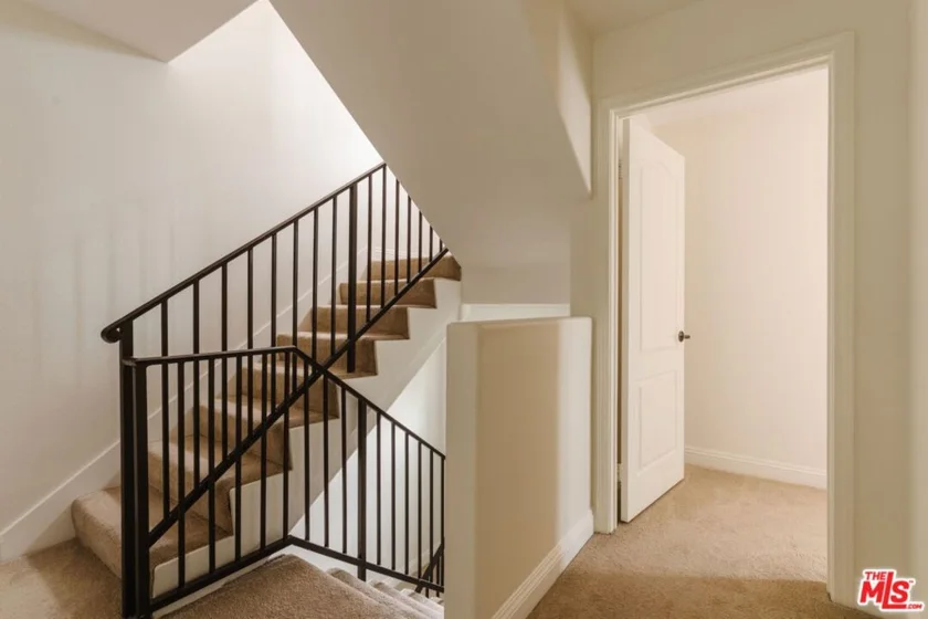 14322 Dickens Street #4 photo 18