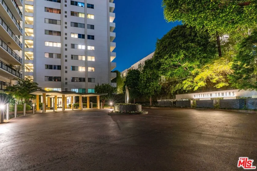 1155 N La Cienega Boulevard #PH 4 photo 54