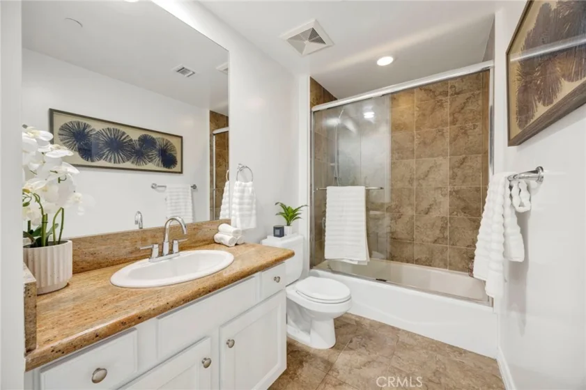 1726 S Bentley Avenue #403 photo 15