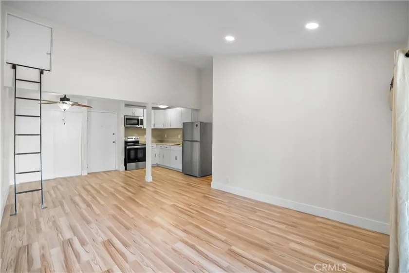 21801 Roscoe Boulevard #206 photo 13