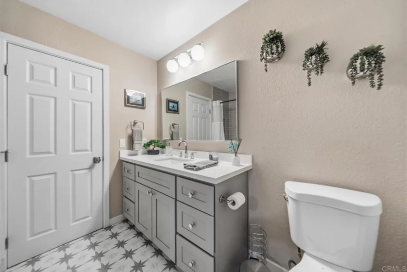 5245 Reservoir Drive photo 26