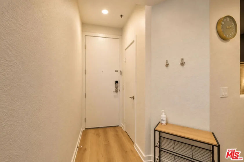 585 N Rossmore Avenue #209 photo 13