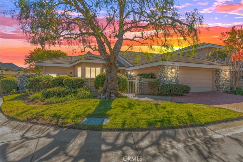 38201 Creekview Circle photo 1