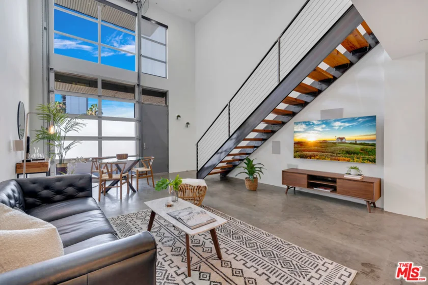 1523 Gordon Street #4 photo 1