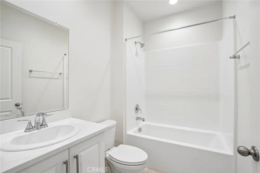 5876 Linden Ave Avenue #9 photo 22