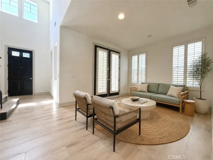 28910 Newport photo 10