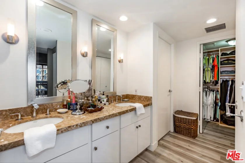 10445 Wilshire Boulevard #1806 photo 21