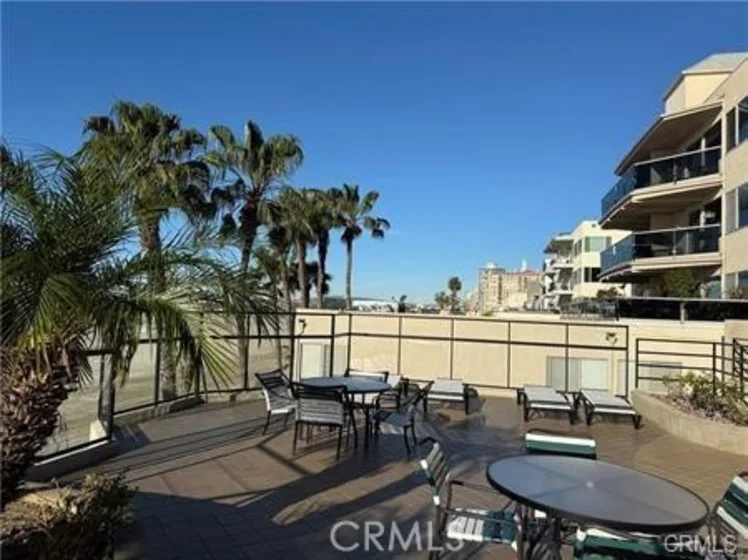1310 E Ocean #407 photo 39