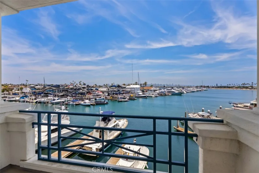 2600 Newport photo 23