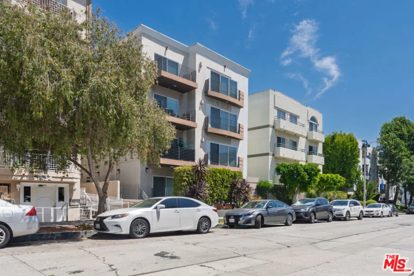 1540 Amherst Avenue #PH2 photo 52