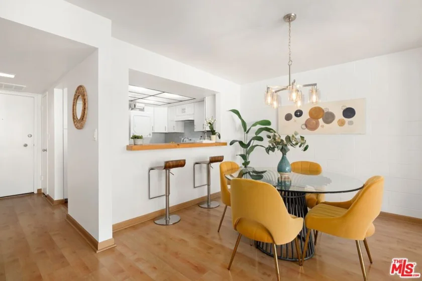 10966 Rochester Avenue #6B photo 4