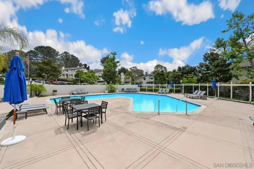 1242 River Glen Row #40 photo 15