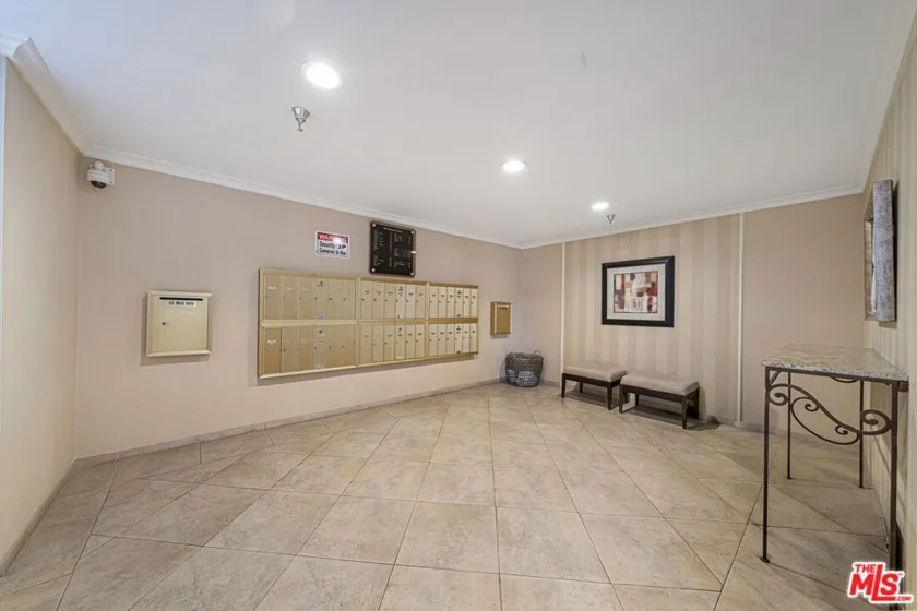 10650 Holman Avenue #308 photo 4