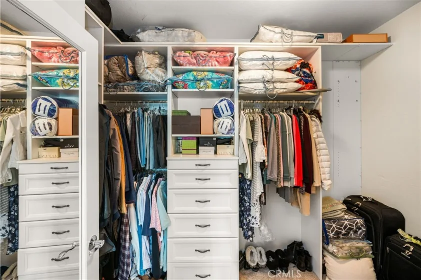 4001 Balmoral photo 42