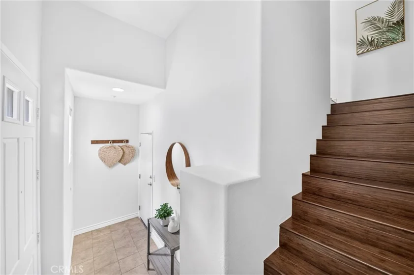 2256 Clark photo 6