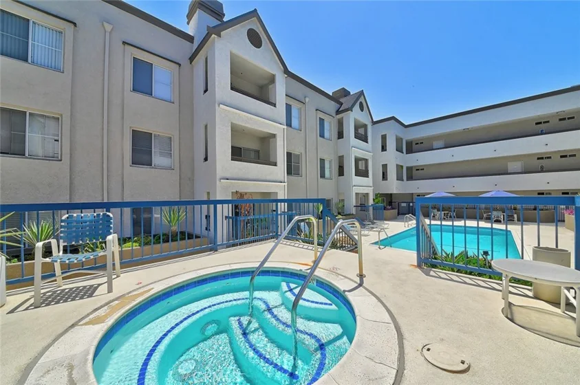 300 N N El Molino Avenue #107 photo 32