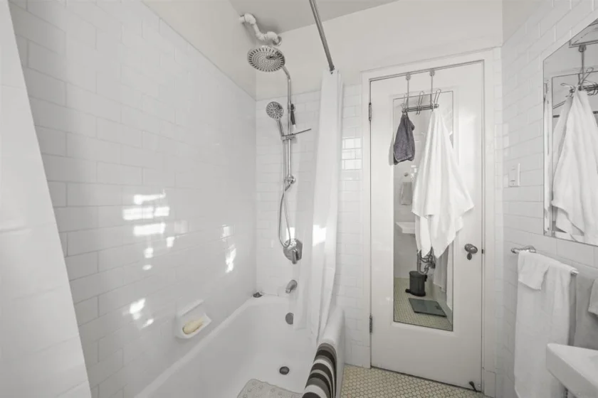 702 Ash Street #800 photo 26