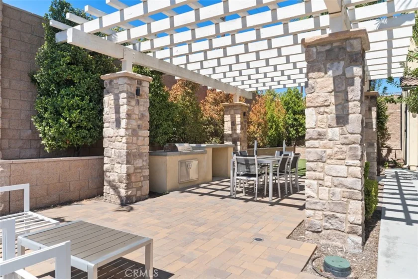 784 N Ethan photo 31