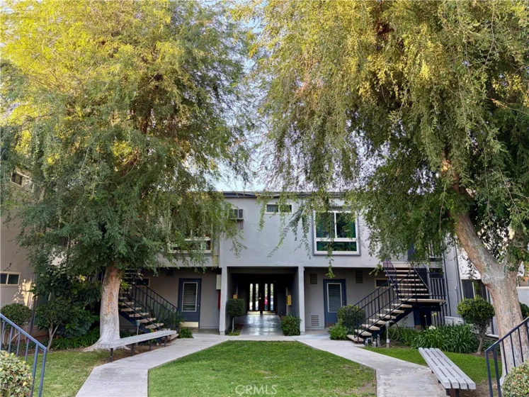 22030 Calvert #2 photo 2