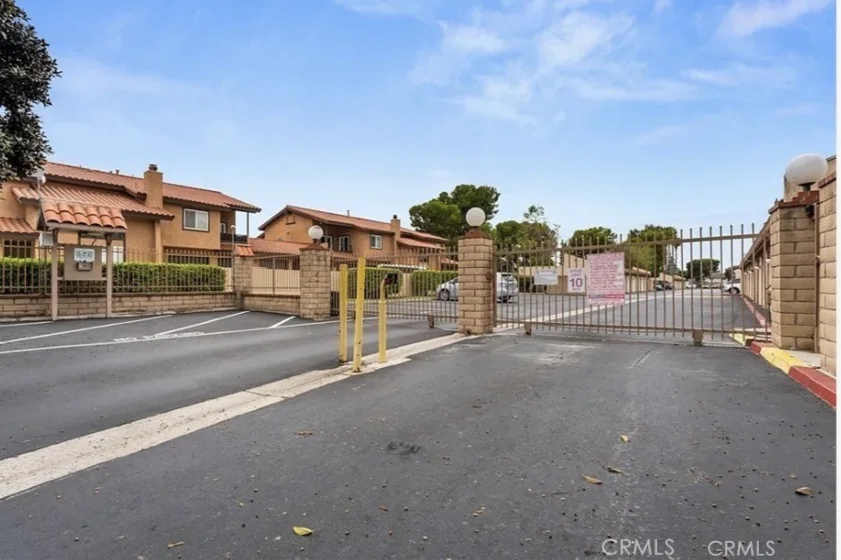 4791 Lago Drive #200 photo 35