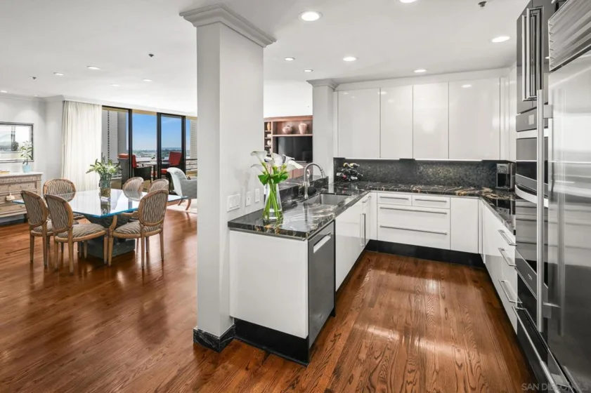 700 Front Street #1303 photo 6