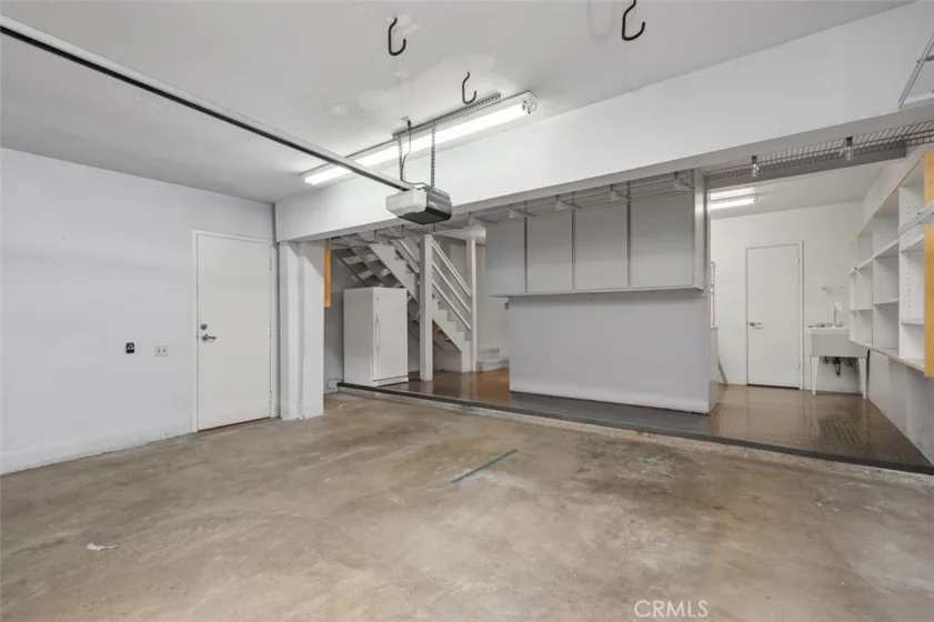 885 S Orange Grove #2 photo 26