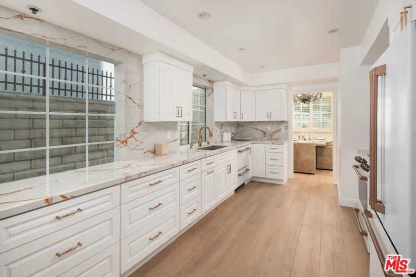 2337 Fox Hills Drive #102 photo 5