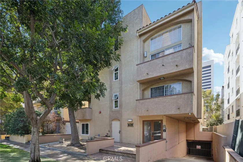 1639 Camden Avenue #101 photo 1