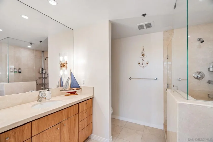 700 W Harbor Drive #705 photo 17