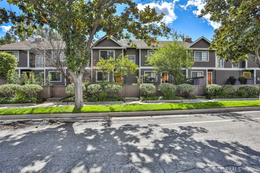 1318 Corson #4 photo 1