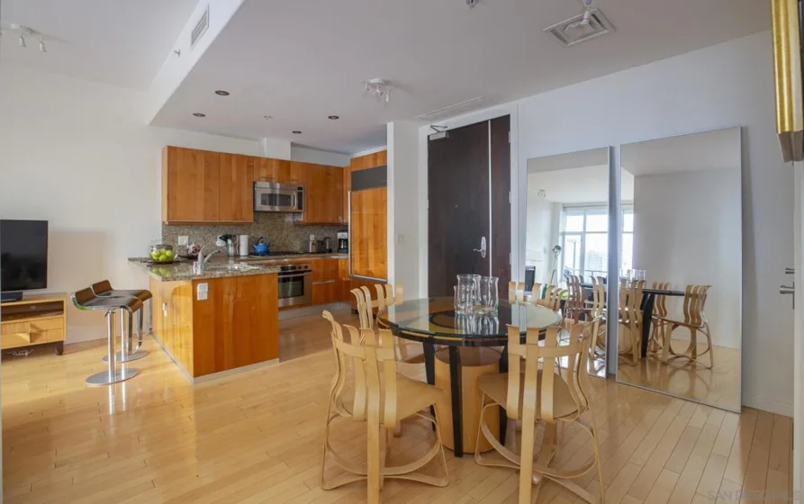 550 Front Street #907 photo 5