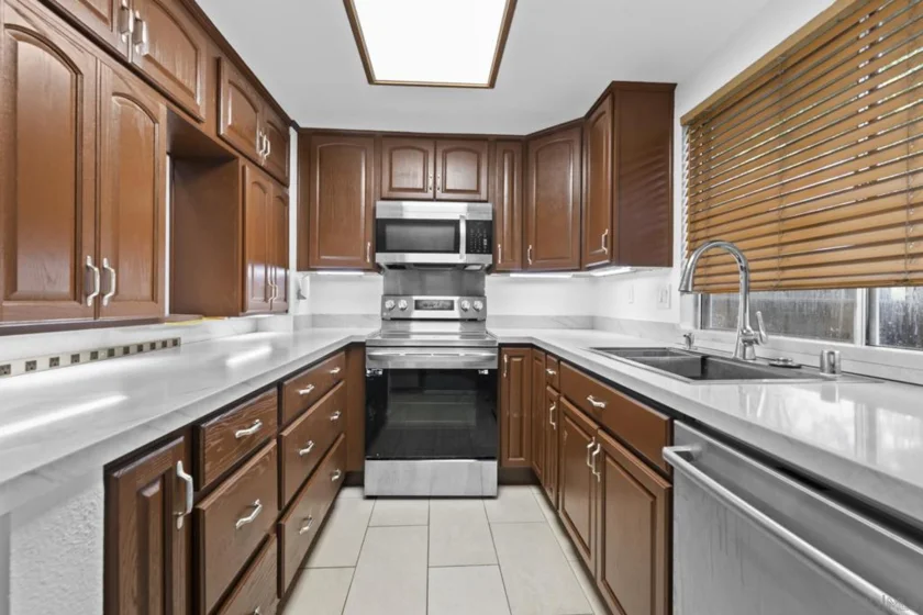 1512 Gustavo Street #B photo 6