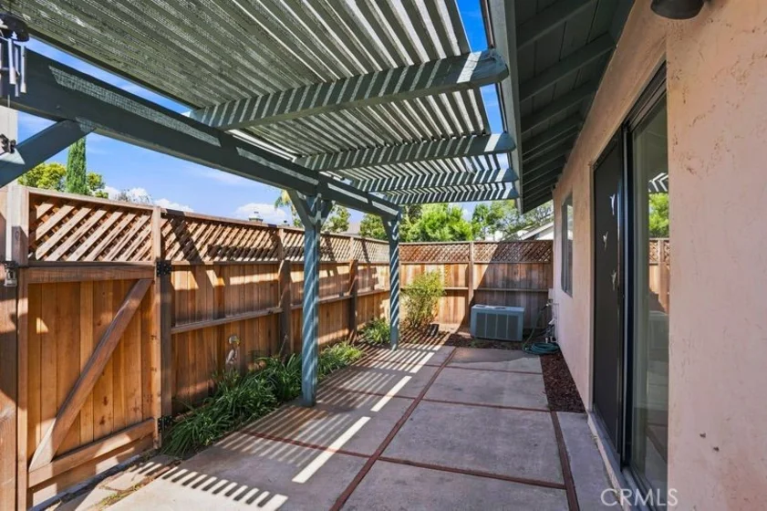 2412 Turnbridge Glen photo 26