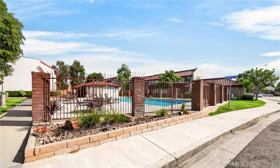 4810 Daroca Way photo 34