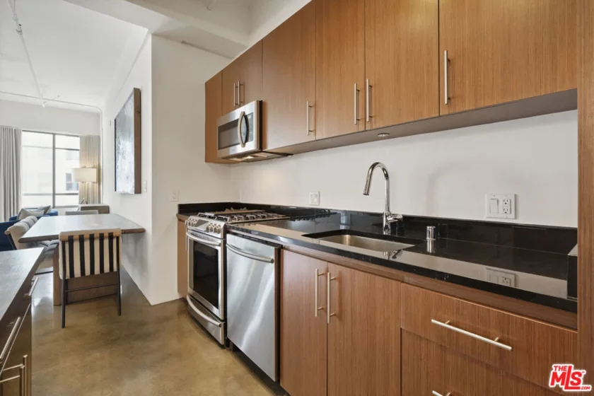 849 S Broadway #403 photo 6
