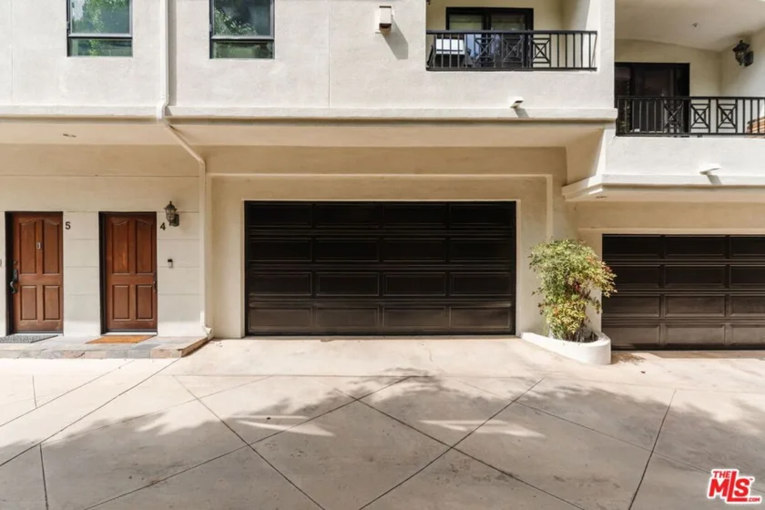 14322 Dickens Street #4 photo 28