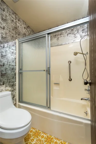 515 N Jackson #314 photo 17