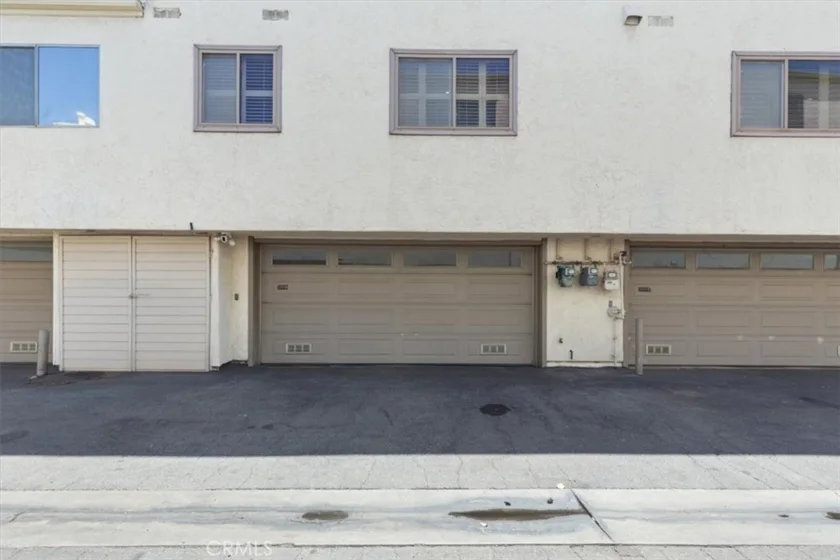6227 Randi Avenue photo 31