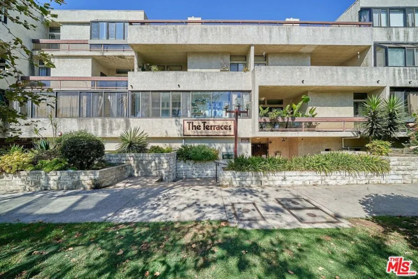 729 S Hobart Boulevard #40 photo 22