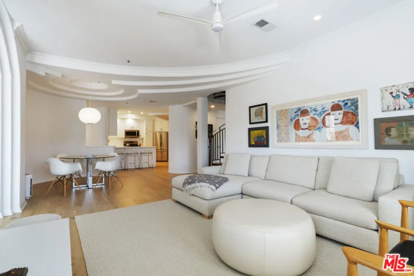 12603 Moorpark Street #306 photo 30
