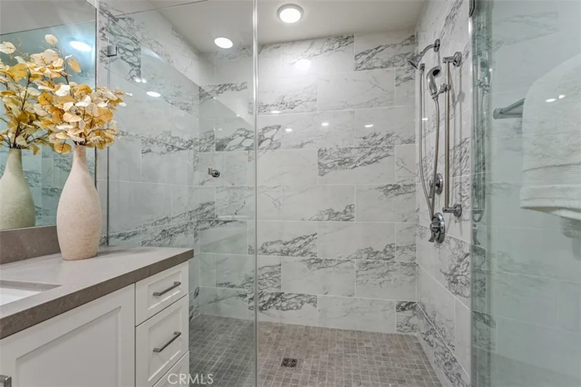 24722 Del Prado #302 photo 24