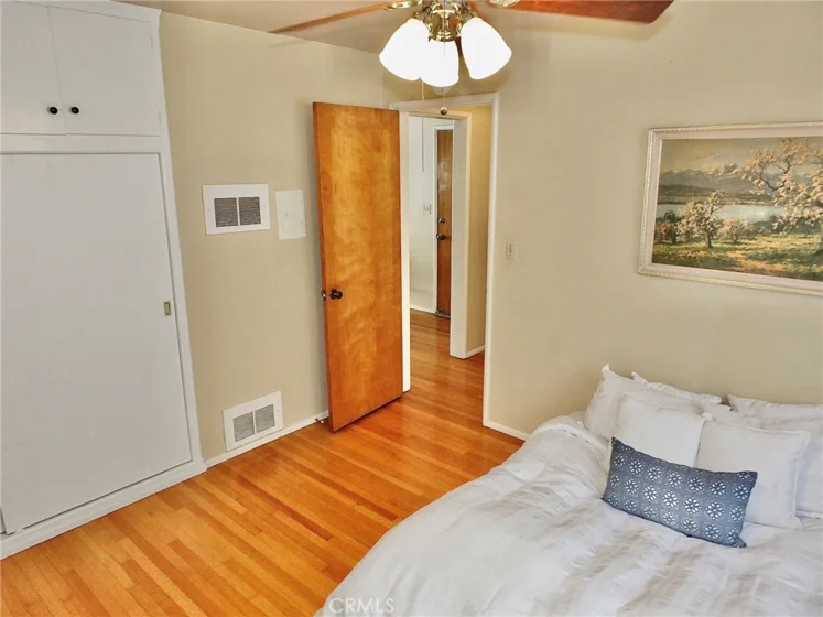 1724 E 1st Street #9 photo 27