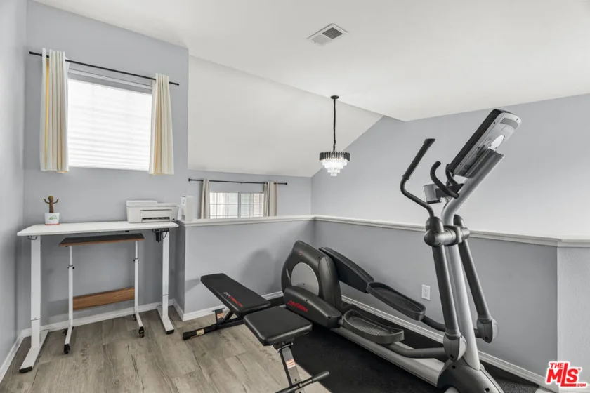 11150 Glenoaks Boulevard #178 photo 9