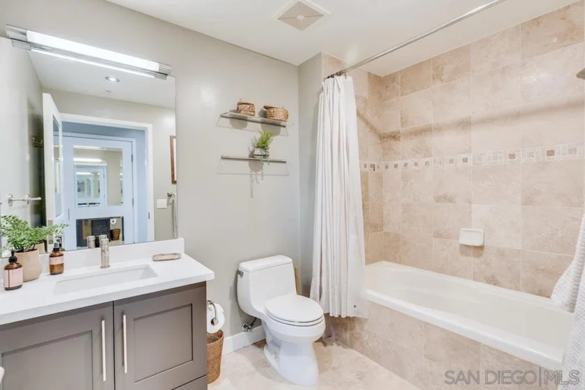 700 W E Street #2404 photo 29
